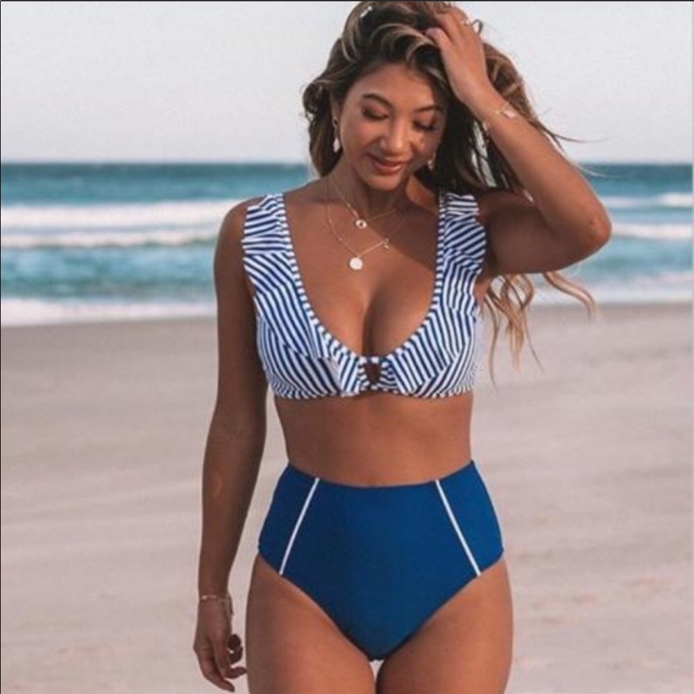CUPSHE Ruffle top and high waist bikini size S